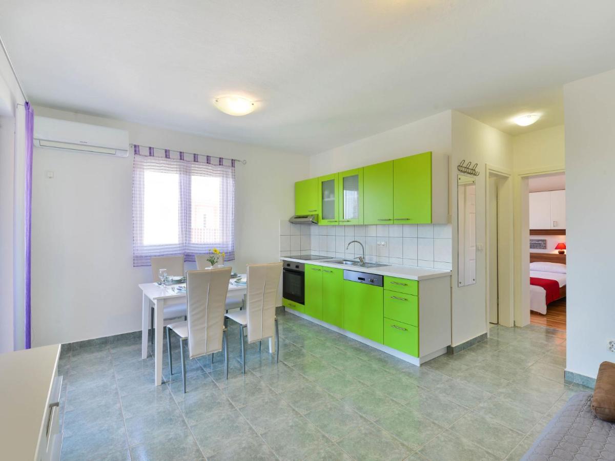 Apartment Matas - SRD315 Rovanjska Bagian luar foto